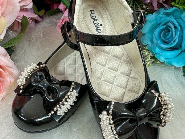 Sapatilha Flor di Mila Preta Perolas Neide