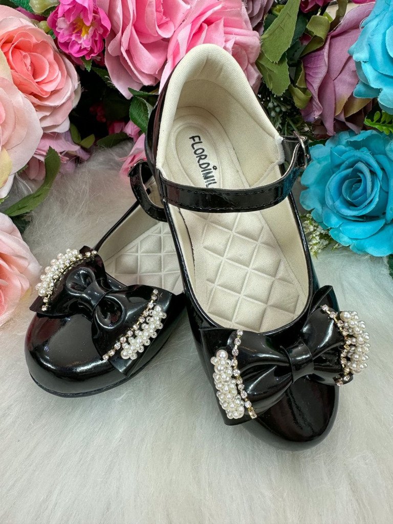 Sapatilha Flor di Mila Preta Perolas Neide