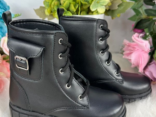 Bota Nilqi Bolso Preto