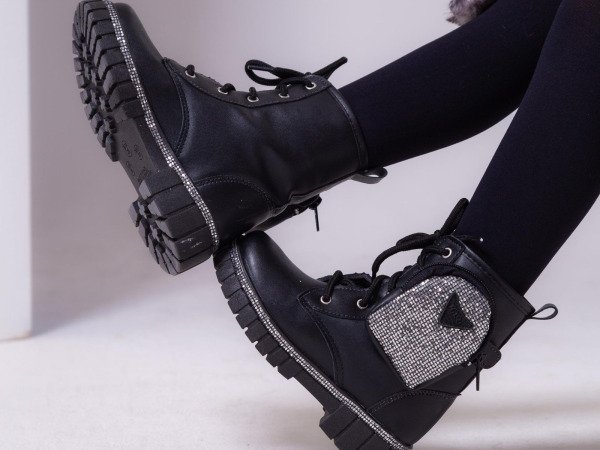 Bota/Coturno Nilqi Malu Bolsinha Cano Baixo Preta