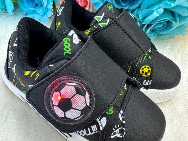 Tênis Encanto de Criança Gol/Futebol/Bola com Led Preto