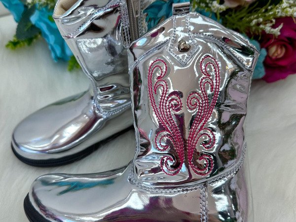 Bota – Coturno Doce Pe Boiadeira Texana Prata Metalizada